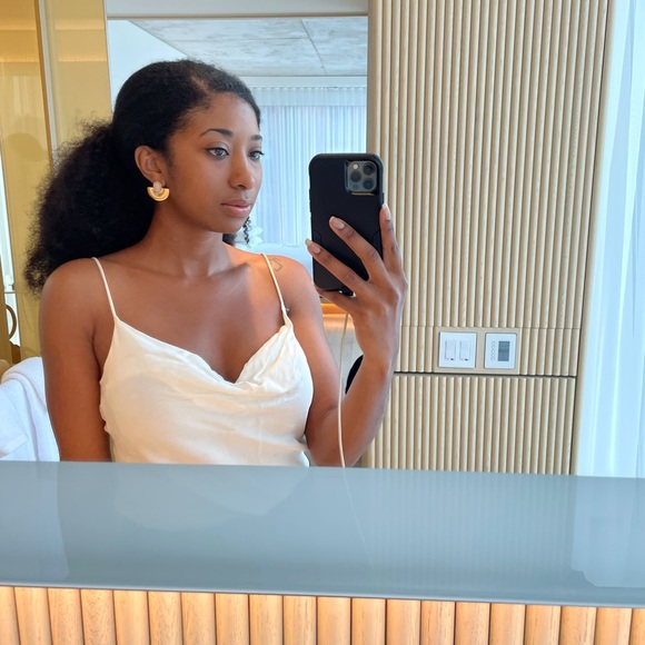 Meet your Posher, Brittany - Picture 3 of 7